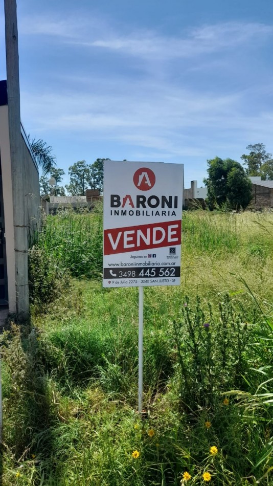 EN VENTA - TERRENO EN BARRIO PEDRAZZOLI. Edgardo Bodrone 2970