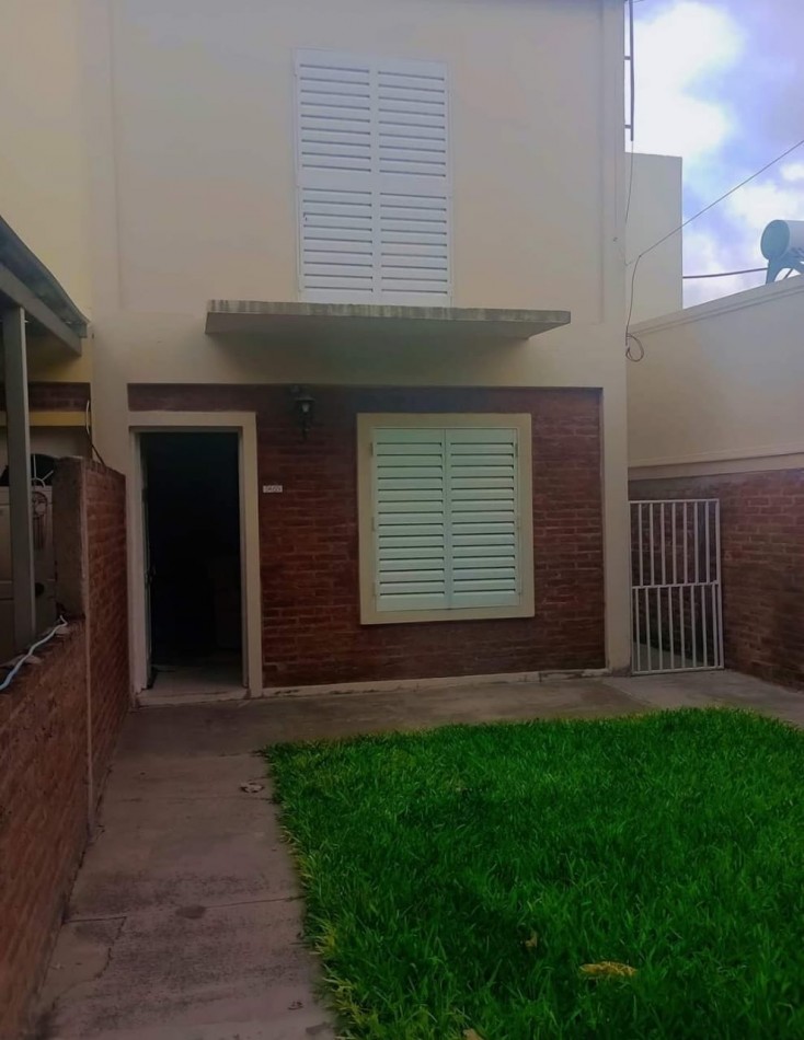 CASA EN VENTA - Nicolas Figueredo - Altos