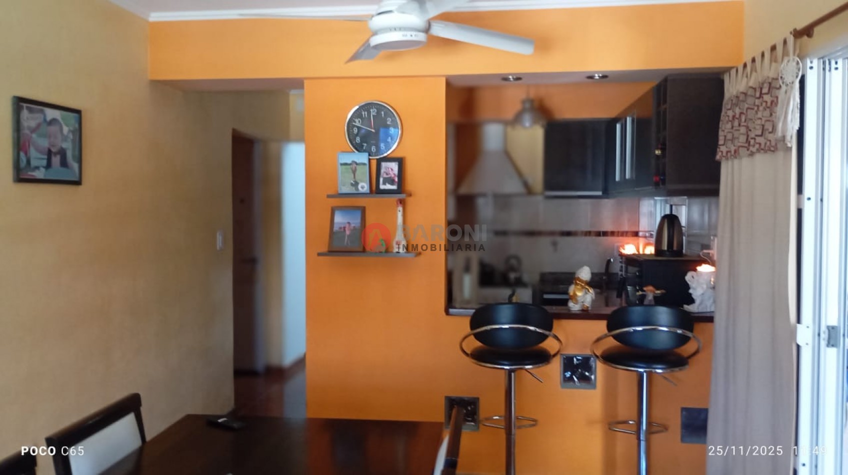 EN VENTA - CASA CON 3 DORMITORIOS 