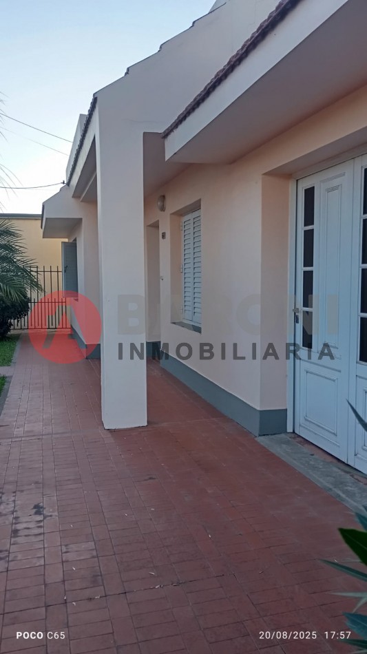 SE VENDE PROPIEDAD CENTRICA. MUY BUENA UBICACION / HIPOLITO IRIGOYEN 2562 SAN JUSTO SANTA FE.
