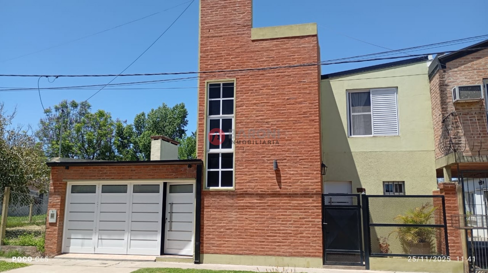 EN VENTA - CASA CON 3 DORMITORIOS 