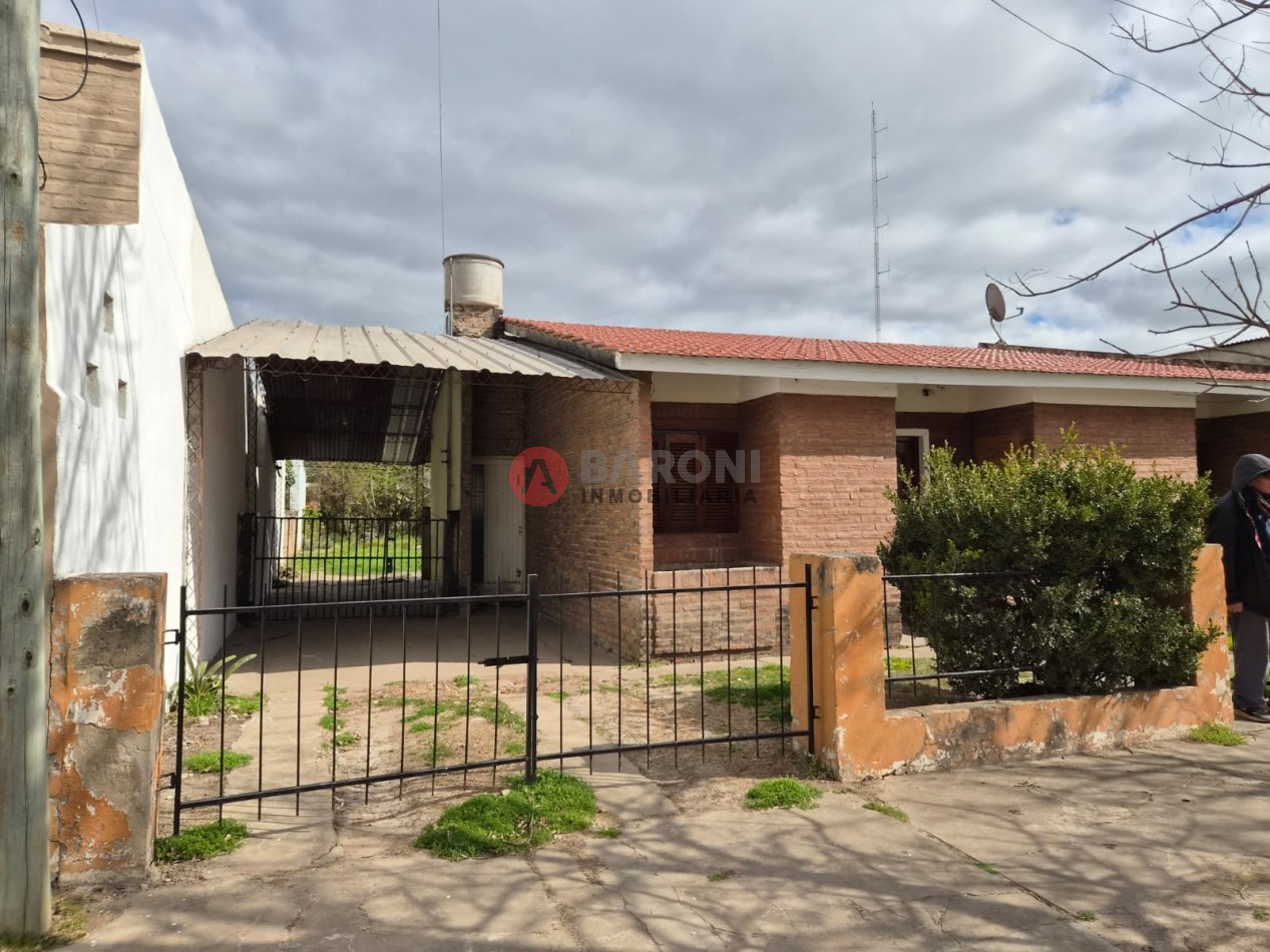 🏡 CASA EN VENTA - HERMOSA CASA — TERRENO AMPLIO DE FONDO 