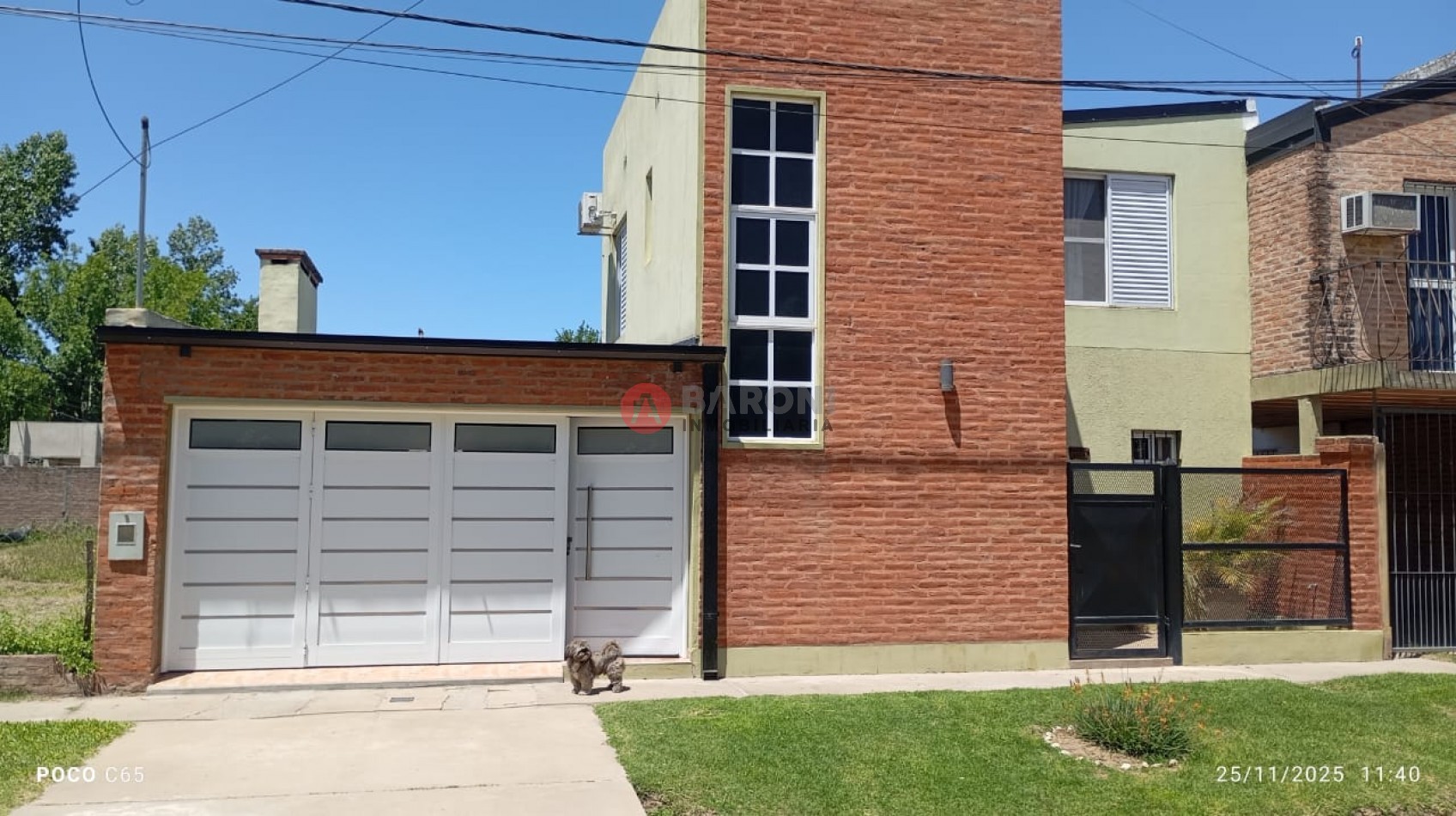 EN VENTA - CASA CON 3 DORMITORIOS 