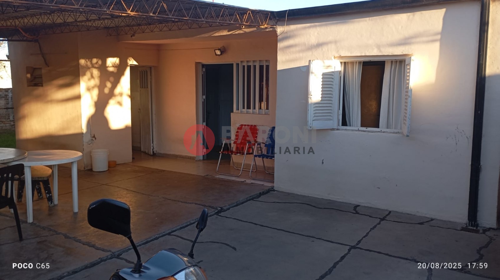 SE VENDE PROPIEDAD CENTRICA. MUY BUENA UBICACION / HIPOLITO IRIGOYEN 2562 SAN JUSTO SANTA FE.