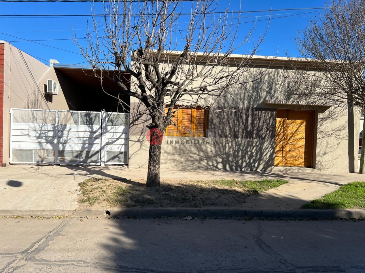 SE VENDE CASA - ZONA CENTRO ( SAN JUSTO SANTA FE)