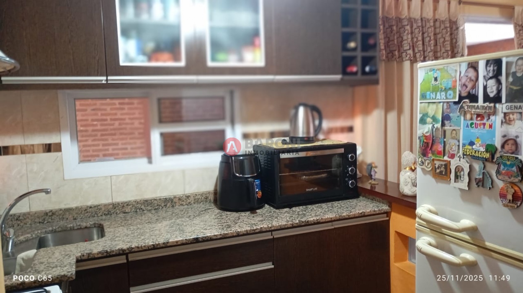 EN VENTA - CASA CON 3 DORMITORIOS 