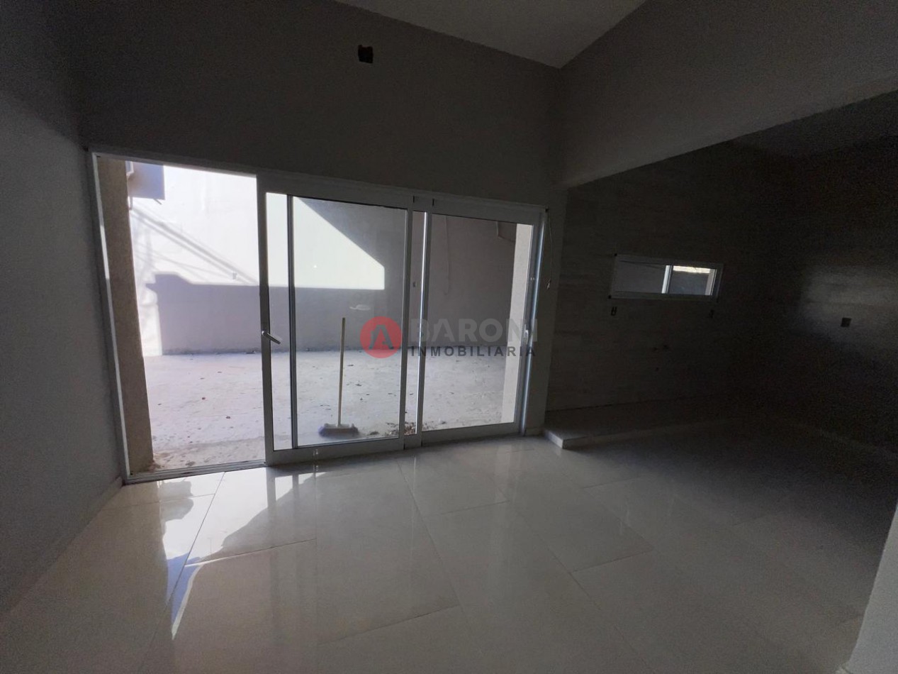 SE VENDE CASA - ZONA CENTRO ( SAN JUSTO SANTA FE)