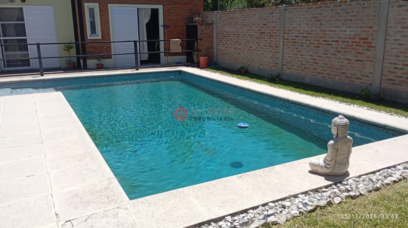 EN VENTA - CASA CON 3 DORMITORIOS 