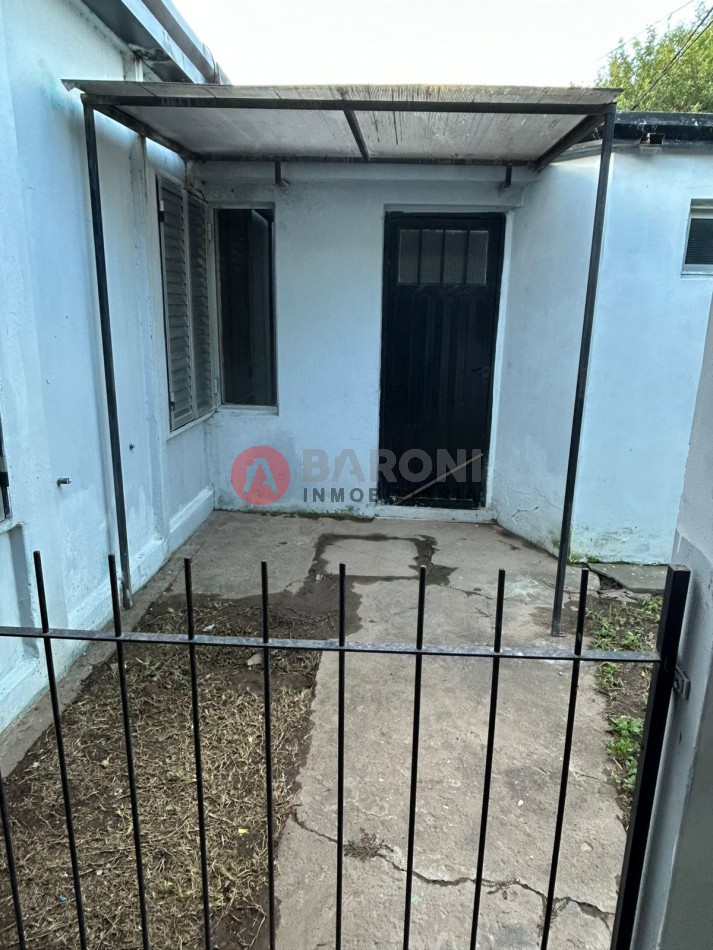 SE VENDE CASA EN SAN JUSTO PROVINCIA DE SANTA FE - COMBATIENTE MALVINAS 1756.