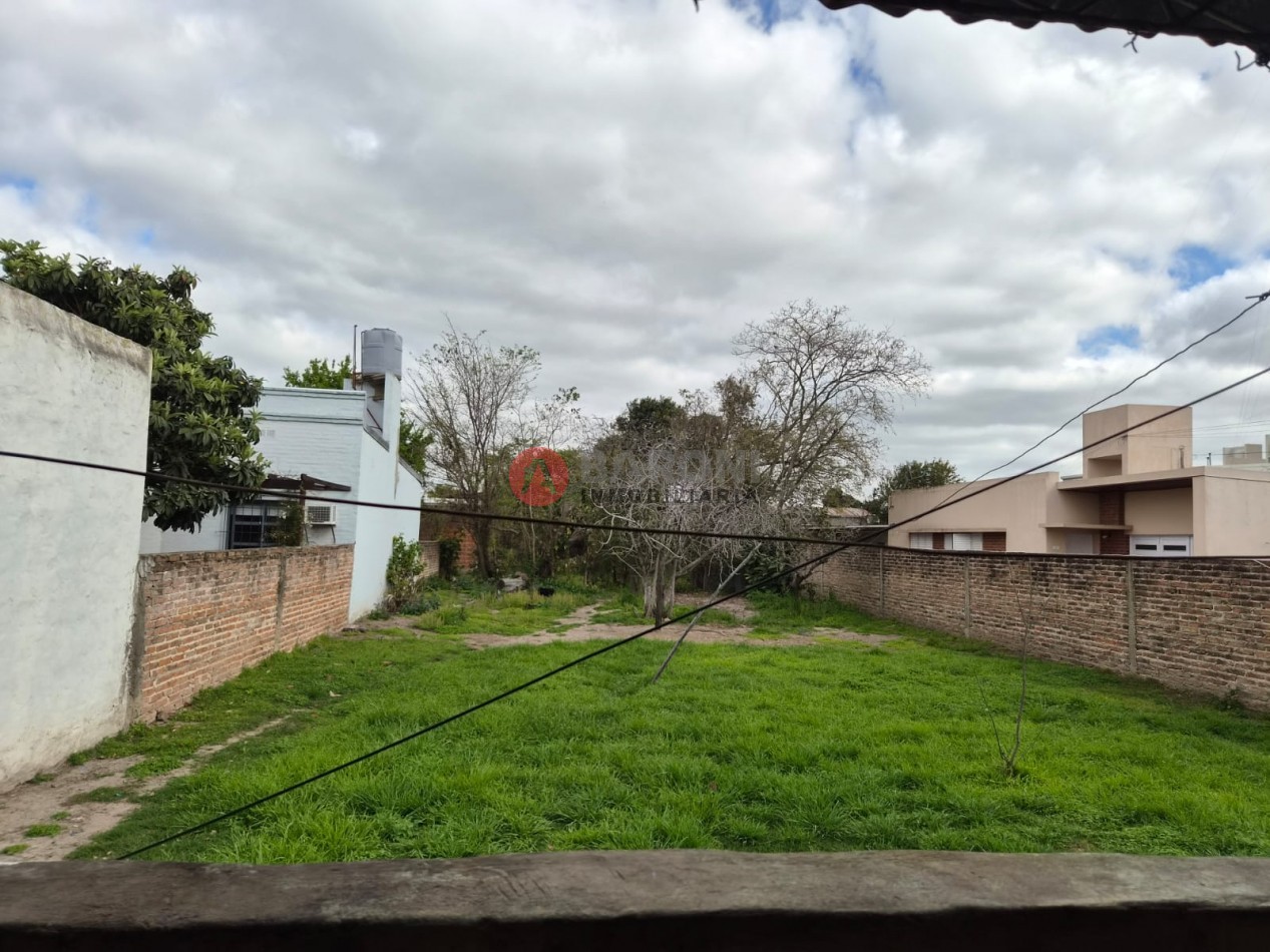 🏡 CASA EN VENTA - HERMOSA CASA — TERRENO AMPLIO DE FONDO 