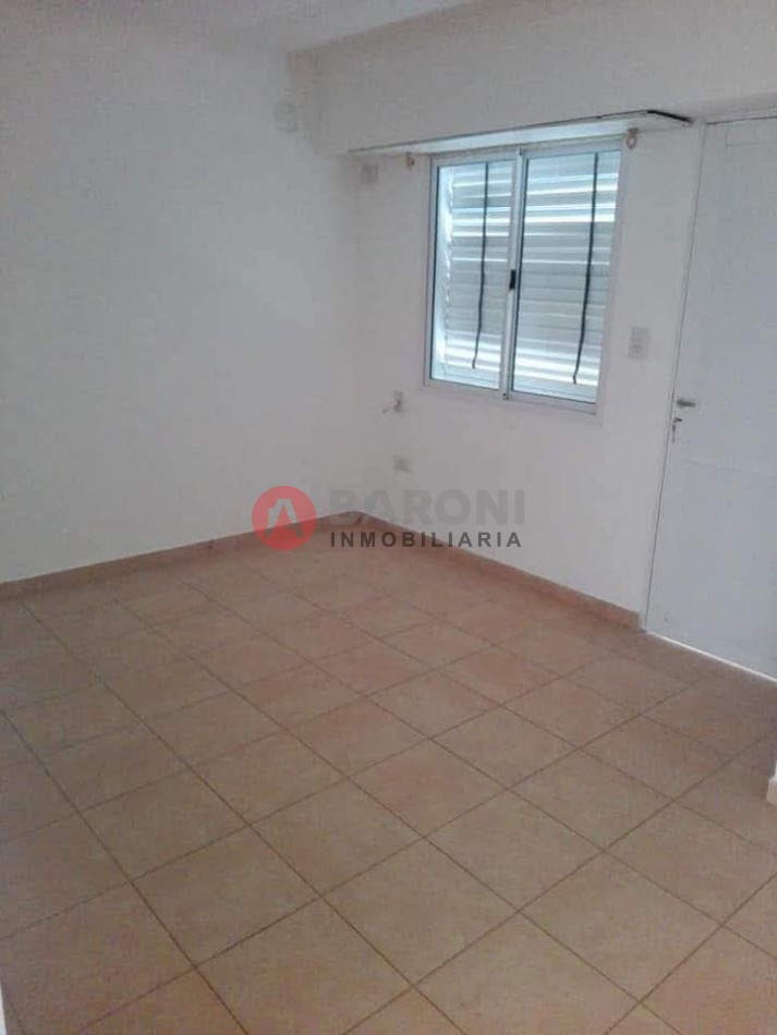SE VENDE DEPARTAMENTO  - PLANTA ALTA /  SAN JUSTO SANTA FE ZONA CENTRO, A PASOS DE AV. IRIONDO.